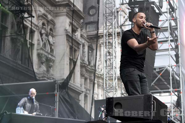 DISIZ - 2012-07-19 - PARIS - Parvis de l'Hotel de Ville - 